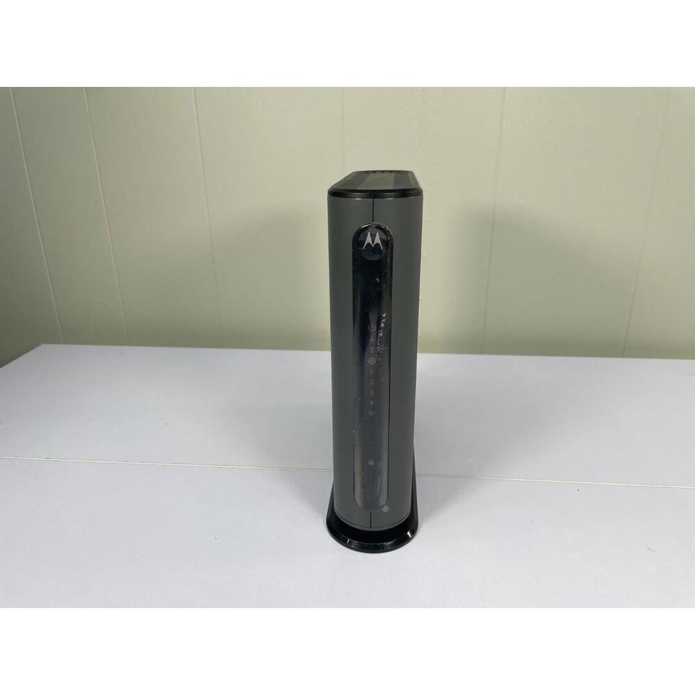 Motorola MG7315 8x4 343 Mbps DOCSIS 3.0 Cable Modem Plus N450 Wi-Fi Router